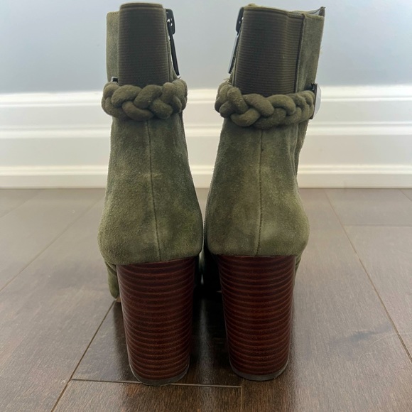 Saks Fifth Avenue Leather Ankle Boots, size US 5.5 - Picture 3 of 8